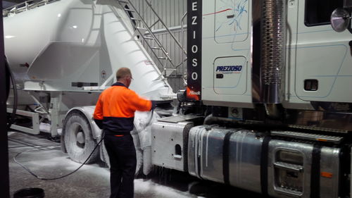 Truck being washed 01